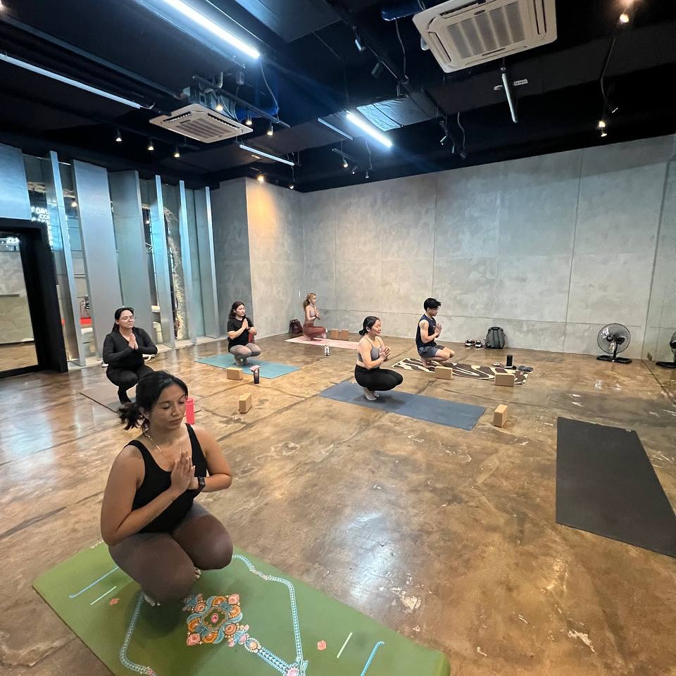 houseoffriendsyoga_quezoncity2