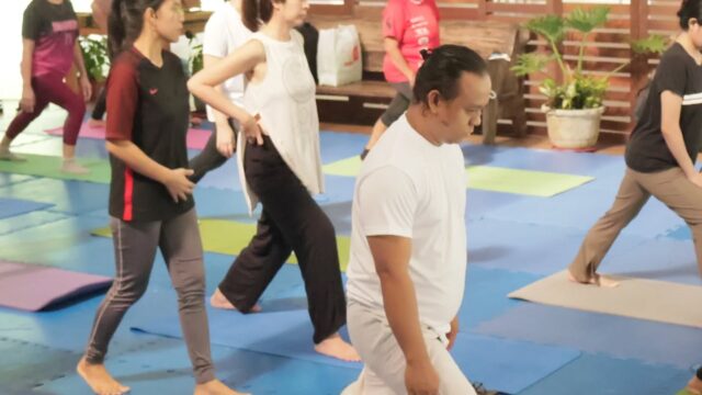 weekendyogaandkirtan_quezoncity1